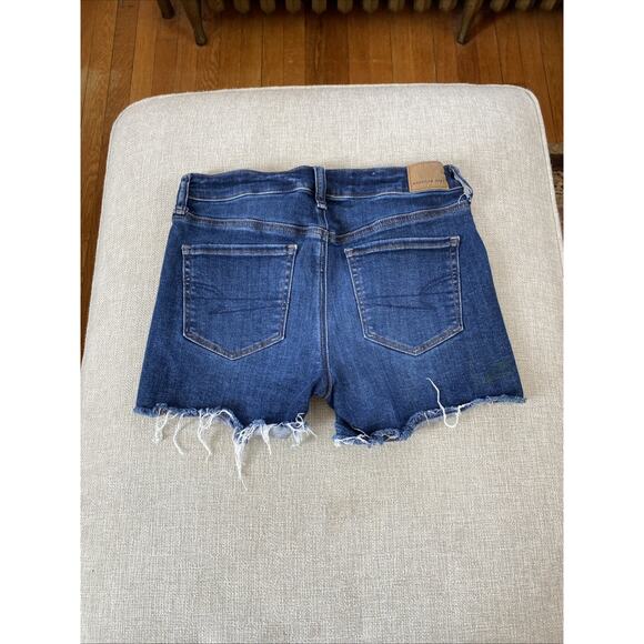 American Eagle 6 Hi-Rise Shortie Dark Wash Super Stretch Shorts Raw Hem Cut Offs - Picture 2 of 8